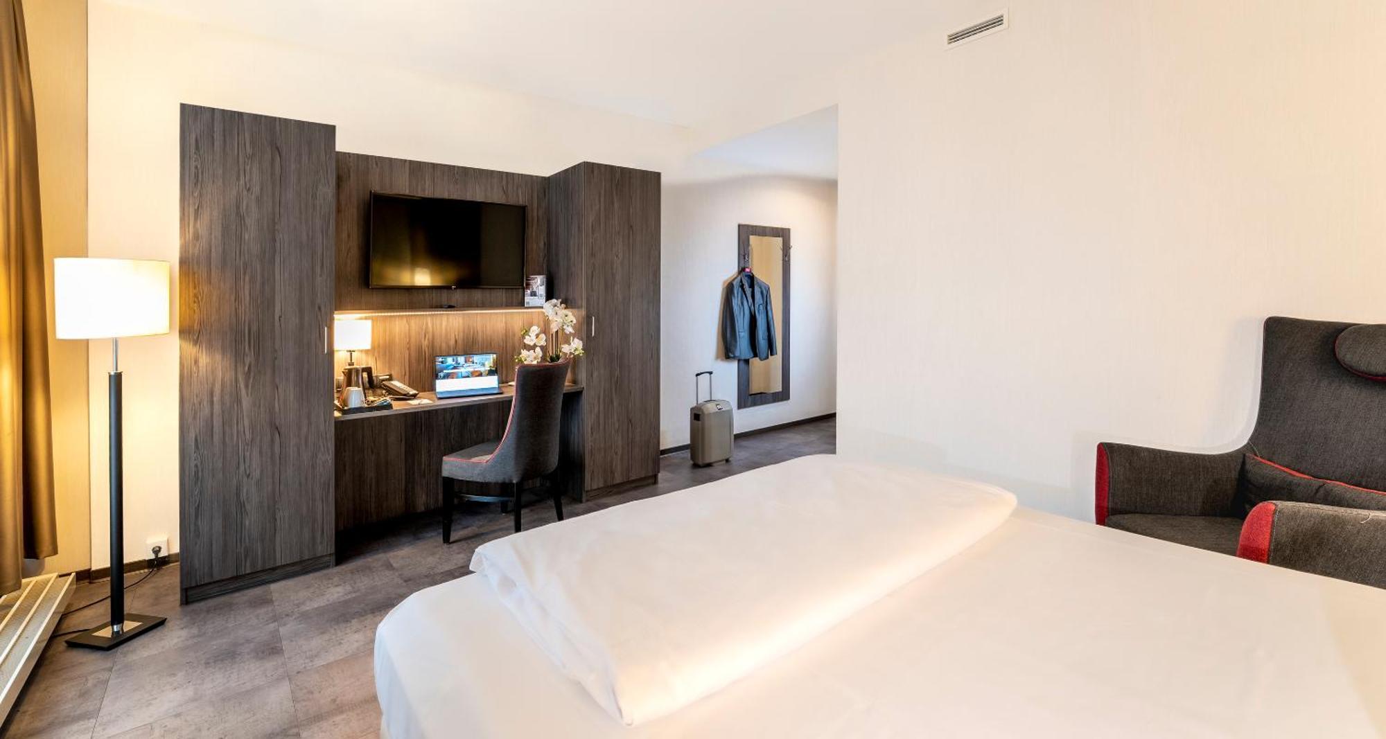 Best Western Plaza Hotel Мангейм Экстерьер фото